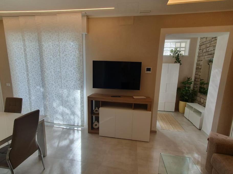 Lecci Al Mare Apartment San Vincenzo Exterior photo